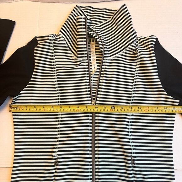 Lululemon Daily Yoga Jacket Classic Stripe Mint Moment Black / Black  EUC 10 - Picture 5 of 16